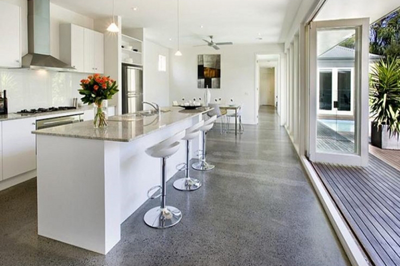 Concrete flooring for the kitchen